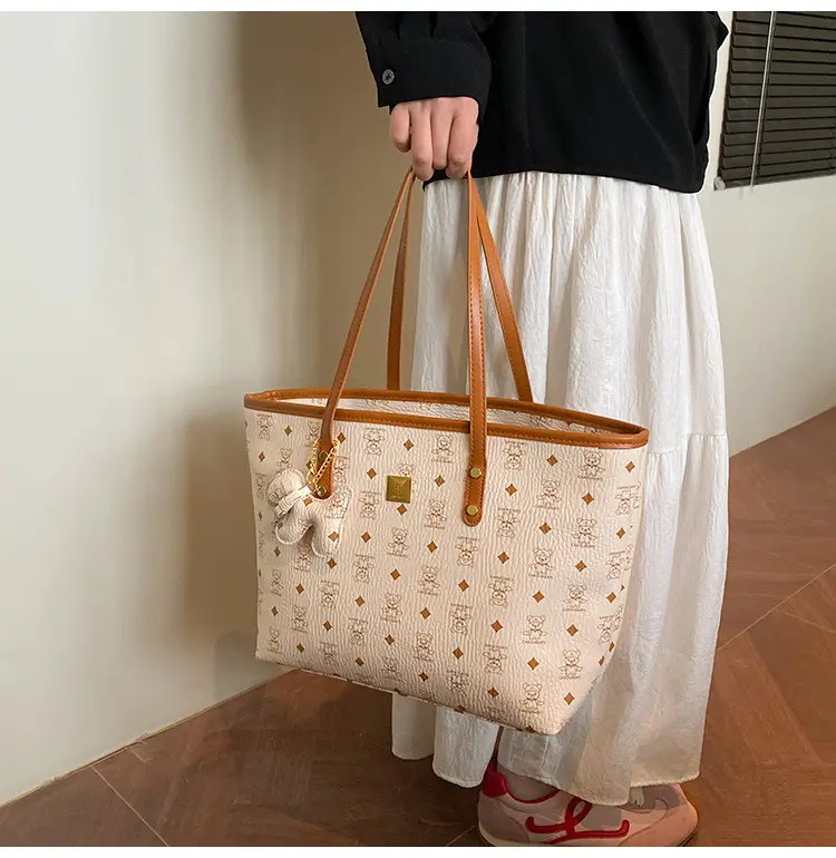 Korean Style Large Capacity Shoulder Bag Tan Leather — feature 14
