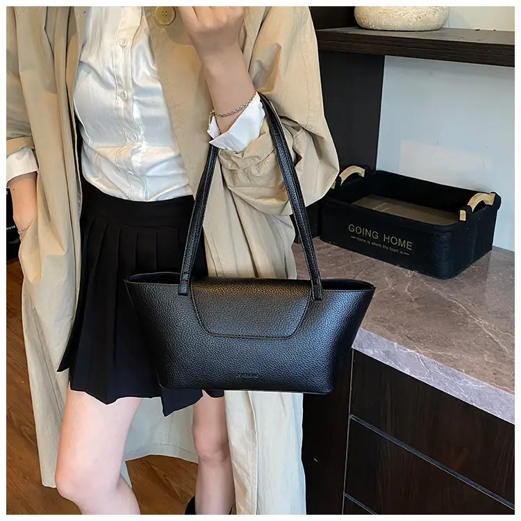 Women Pebbled Leather Tote Bag with Matching Small Shoulder Bag 2026 — feature 13