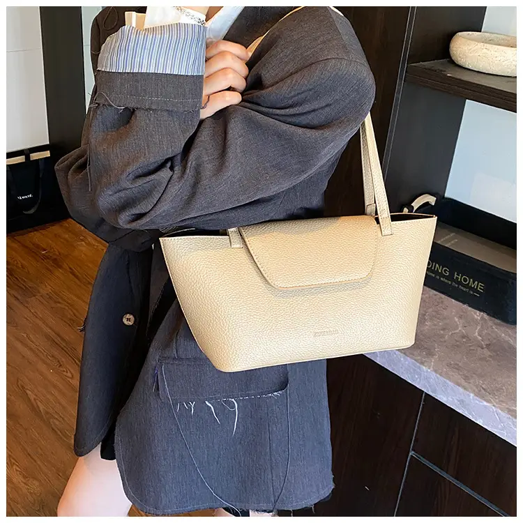 Women Pebbled Leather Tote Bag with Matching Small Shoulder Bag 2026 — feature 17