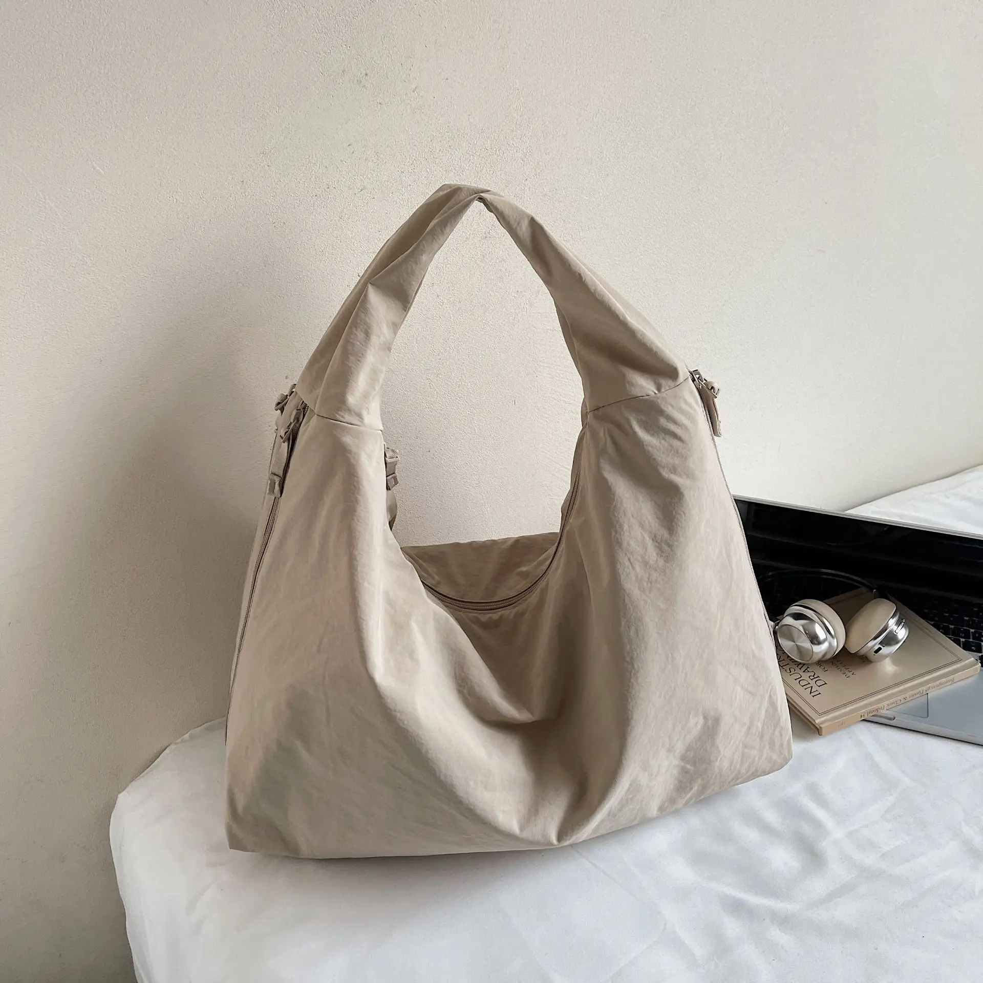 Cross-Border Canvas Large Capacity Commuter Bag Women - Image 2