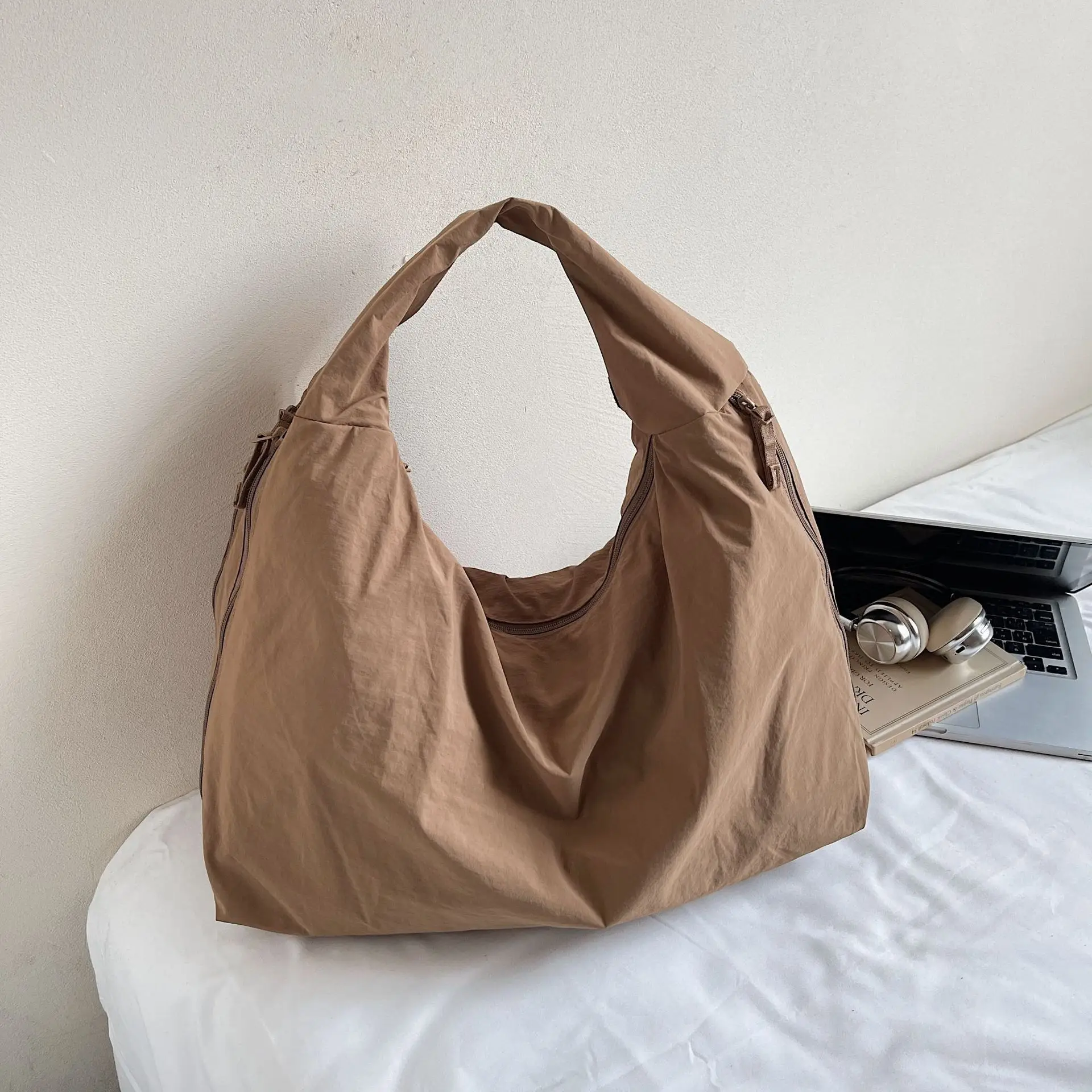 Cross-Border Canvas Large Capacity Commuter Bag Women - Image 3