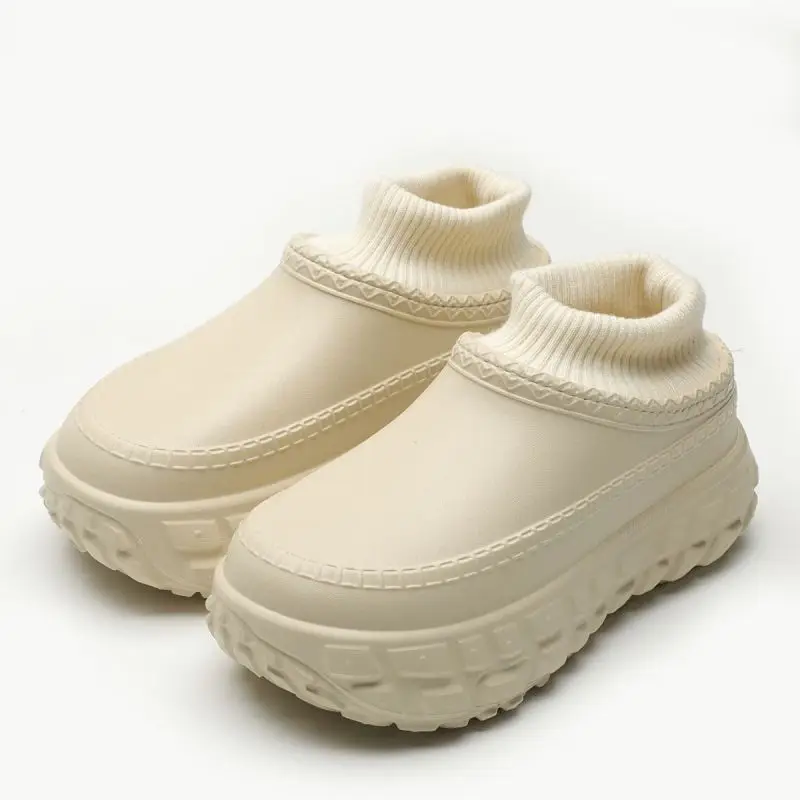 Women's Cotton Shoes with Thick Fleece Lining, 2026 New Model, Suitable for Outdoor Wear in Autumn and Winter, Trendy Slip-On Boots for Home Use, Closed-Back Cotton Slippers