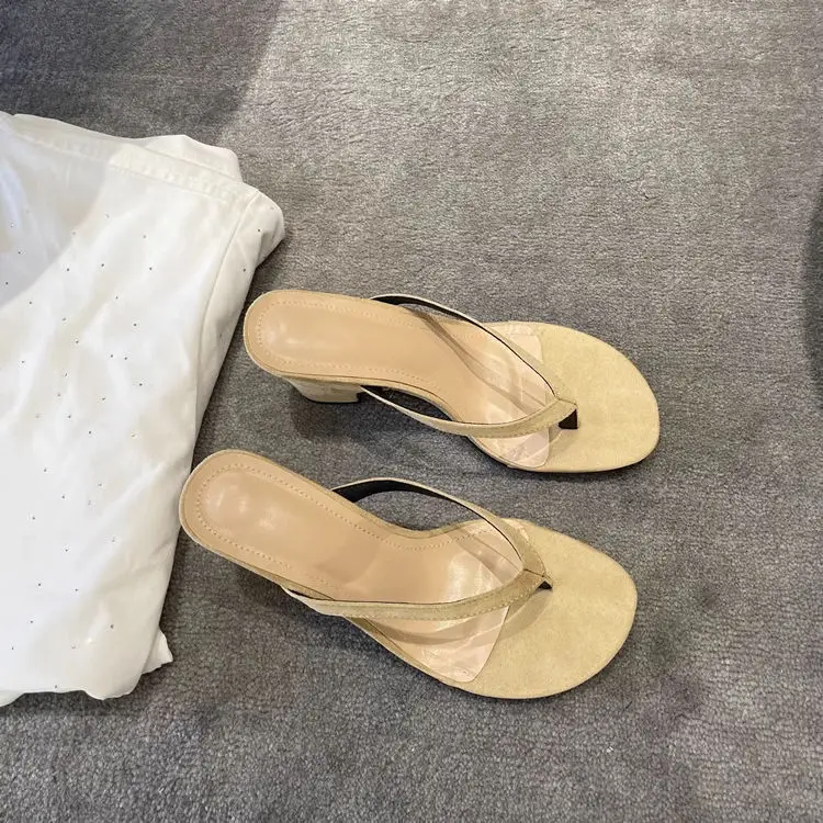 Women's Flip-Flops for Outdoor Wear, 2026 New Summer Model, Red Thong-Toe Sandals with Tapered Chunky Heels, Niche High-End Sandals for Women — feature 2