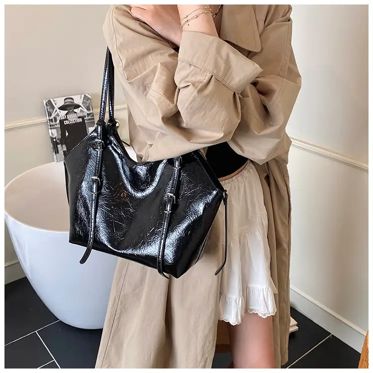 Women Retro Brown Croc Texture Shoulder Bag 2026 — feature 18