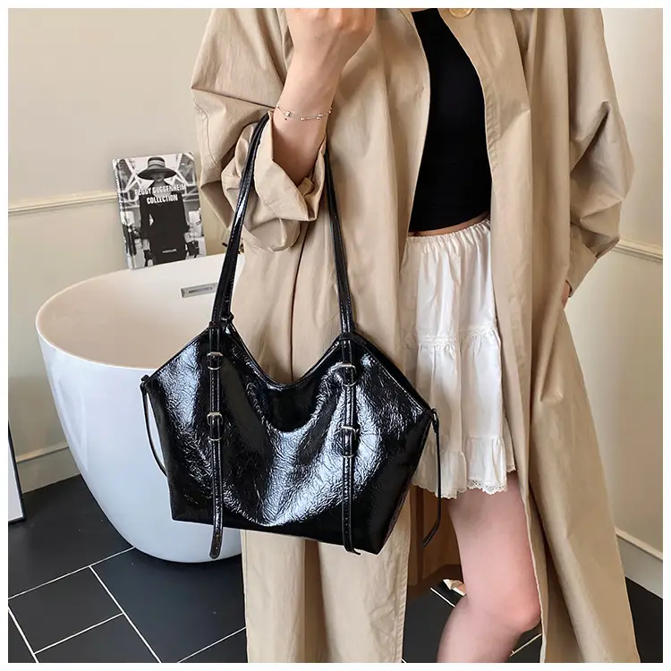 Women Retro Brown Croc Texture Shoulder Bag 2026 — feature 19
