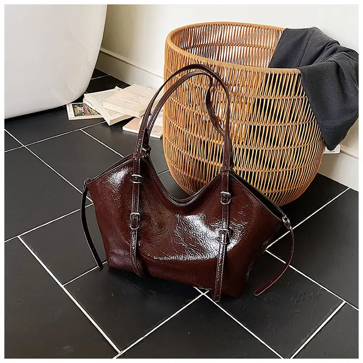 Women Retro Brown Croc Texture Shoulder Bag 2026 — feature 43