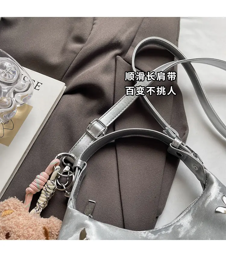 Transparent Butterfly Bag with Bear Charm — feature 5