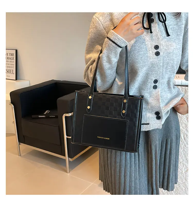Korean Style Light Luxury Handheld Bags 2025 Women — feature 19