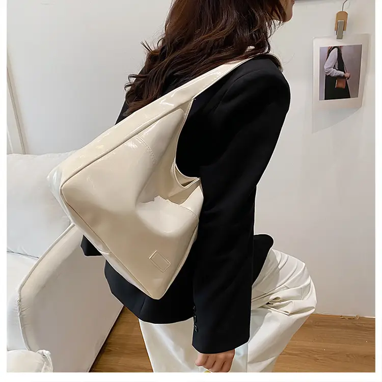 Black Large-Capacity Leather Tote Bag for Women — feature 26