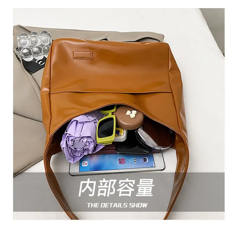 Black Large-Capacity Leather Tote Bag for Women — feature 3