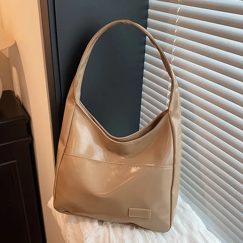 Black Large-Capacity Leather Tote Bag for Women