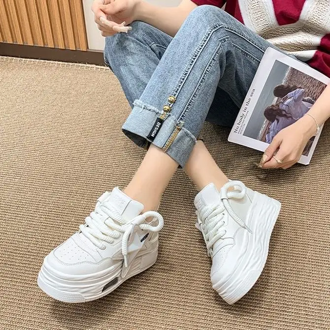 2025 Autumn New Ins Thick-Soled Versatile Women's Fashion Casual Shoes Student Height-Increasing Leather White Sneakers for Women — feature 7