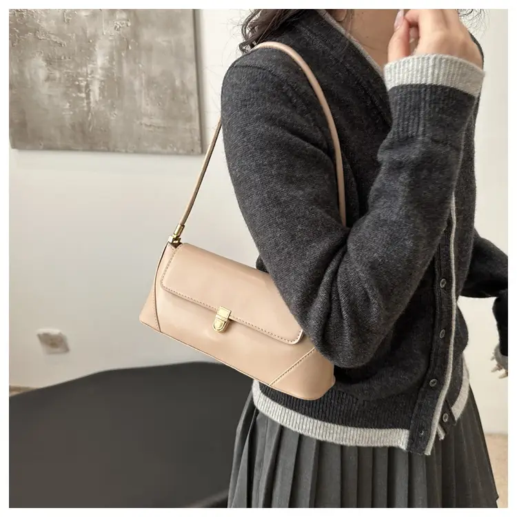 Retro Texture Armpit Bag Women 2025 Summer — feature 11
