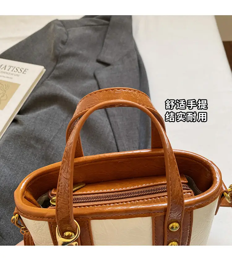 Black Embossed Crossbody Bag for Women 2026 — feature 4