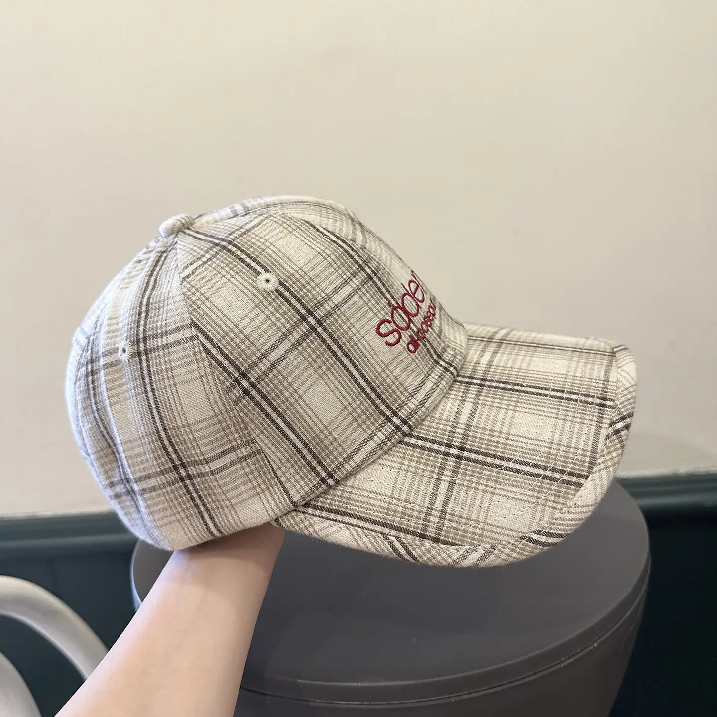 Korean Plaid Baseball Cap Women Couple's Retro Duckbill Cap - Image 2