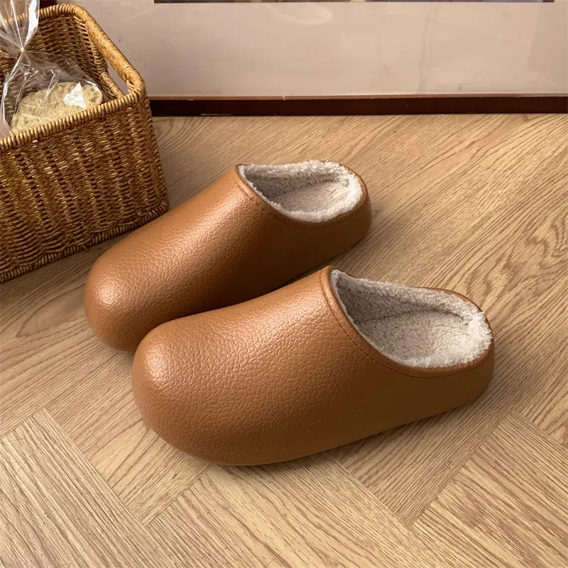 Women Winter Soft Slipper Green Bear Shape - Image 5