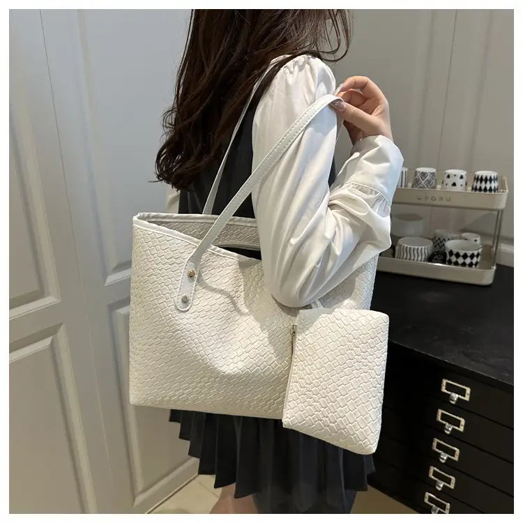 Women Retro Woven Tote Bag Large Capacity Red — feature 10