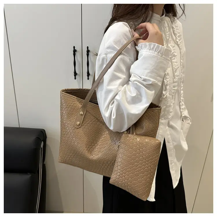 Women Retro Woven Tote Bag Large Capacity Red — feature 14