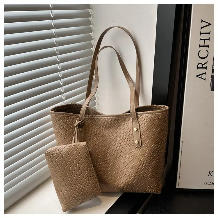 Women Retro Woven Tote Bag Large Capacity Red — feature 21