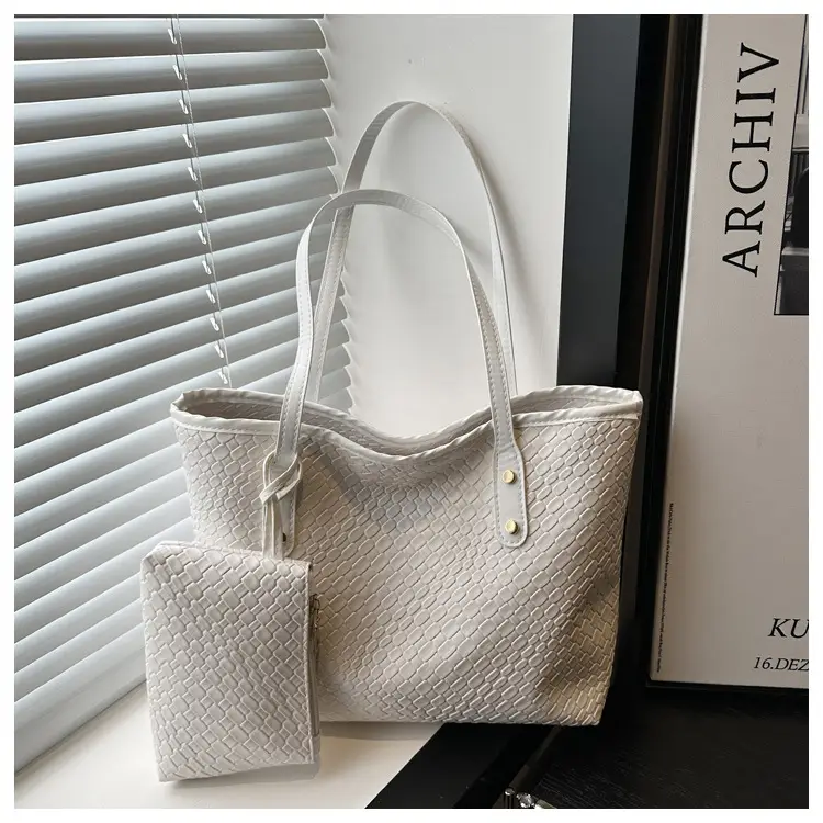 Women Retro Woven Tote Bag Large Capacity Red — feature 23