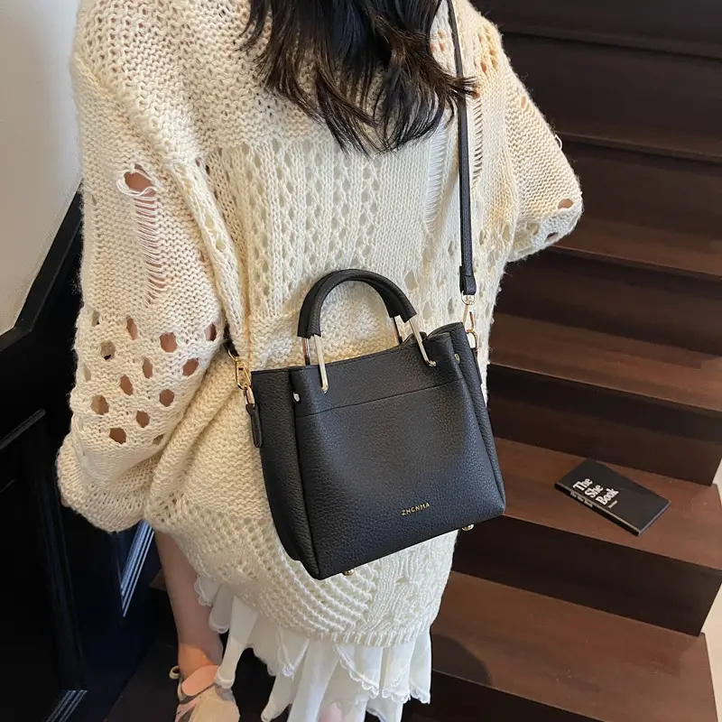 Women Retro Brown Bucket Bag Large Capacity Commuter Crossbody luggage and leather goods - Image 6