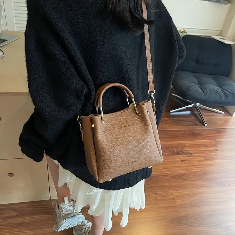 Women Retro Brown Bucket Bag Large Capacity Commuter Crossbody luggage and leather goods - Image 8