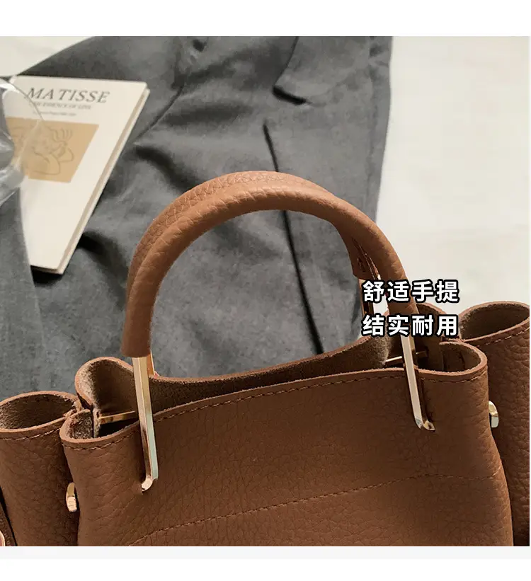 Women Retro Brown Bucket Bag Large Capacity Commuter Crossbody luggage and leather goods — feature 7