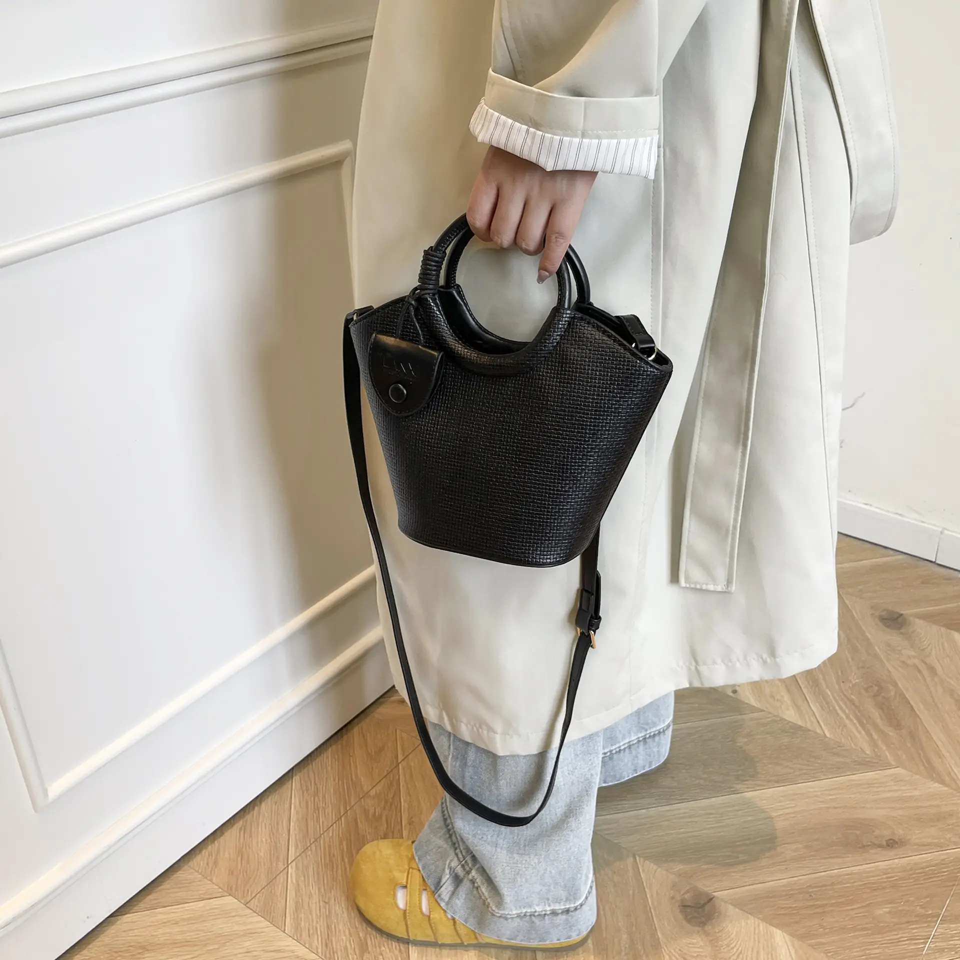 Black Woven Bucket Bag for Women Crossbody Shoulder — feature 13