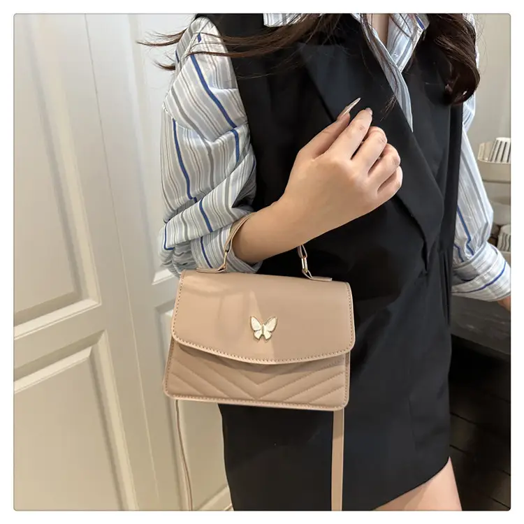Women's Retro Casual Butterfly Shoulder Bag Brown — feature 14