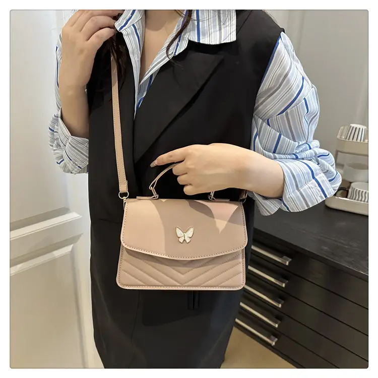 Women's Retro Casual Butterfly Shoulder Bag Brown — feature 16