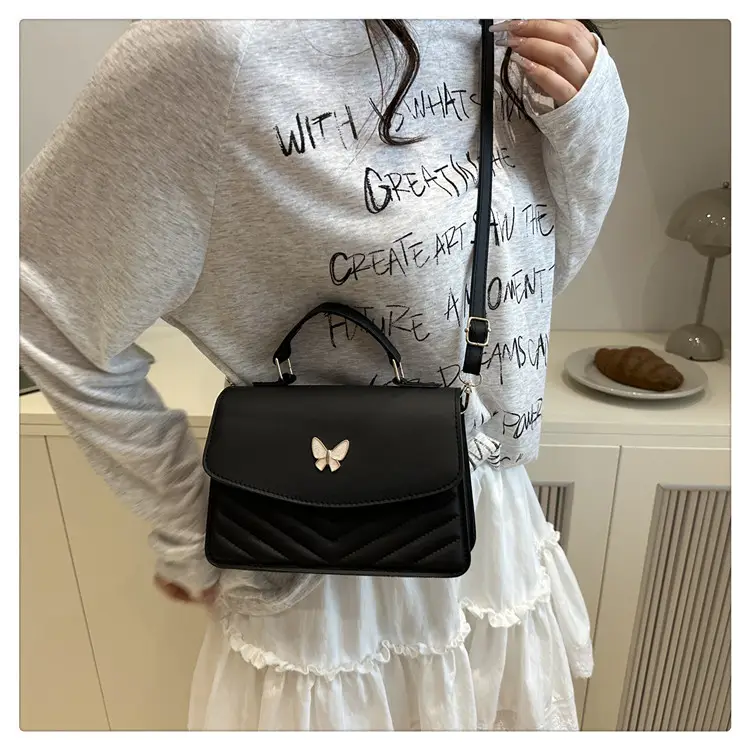 Women's Retro Casual Butterfly Shoulder Bag Brown — feature 18