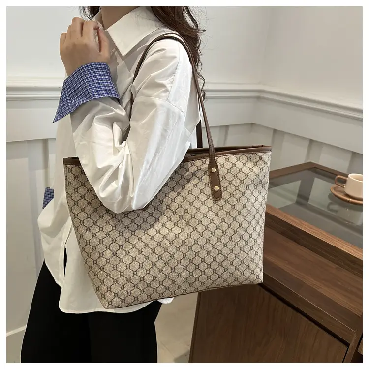 Retro Patterned Shoulder Bag for Women 2025 — feature 14