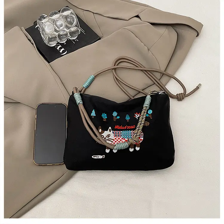 Japanese Style Embroidered Cat Tote Bag Black Waterproof — feature 17