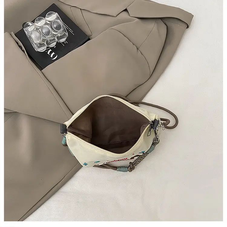 Japanese Style Embroidered Cat Tote Bag Black Waterproof — feature 22