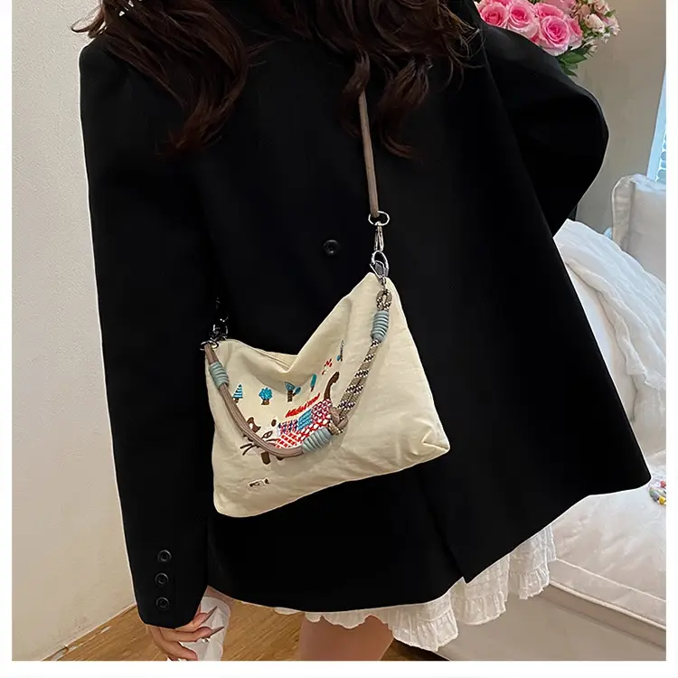 Japanese Style Embroidered Cat Tote Bag Black Waterproof — feature 7