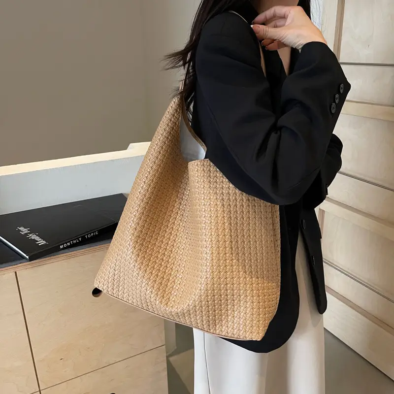 Retro Woven Leather Shoulder Bag Large Capacity Tan - Image 3