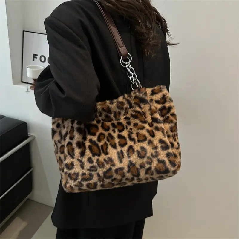 Leopard Print Plush Chain Bag Women's Casual Shoulder Bag - Image 6