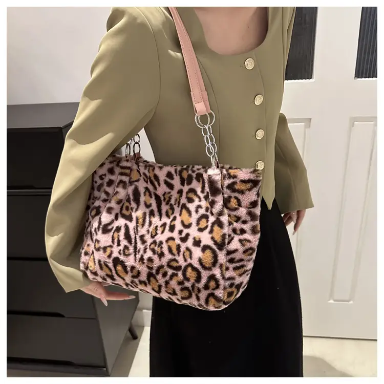 Leopard Print Plush Chain Bag Women's Casual Shoulder Bag — feature 16