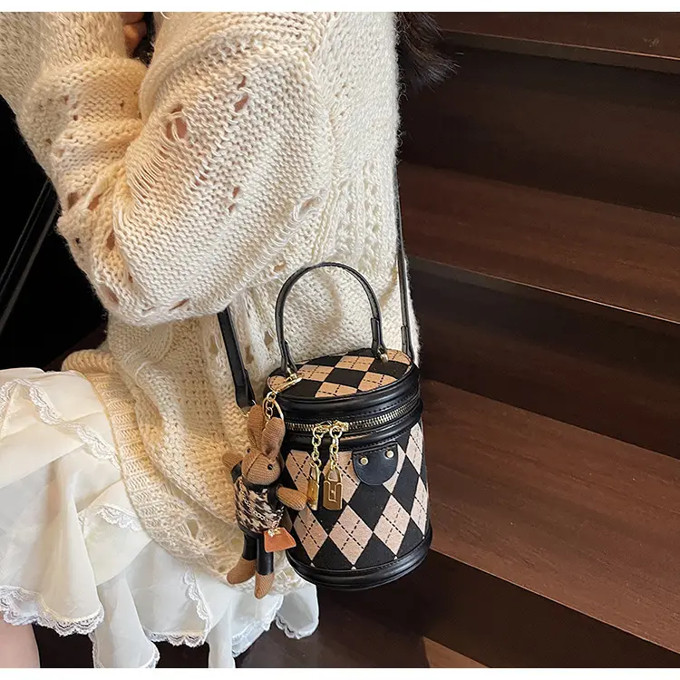 Trendy Women's 2-Piece Checkered Shoulder Bag Set — feature 13