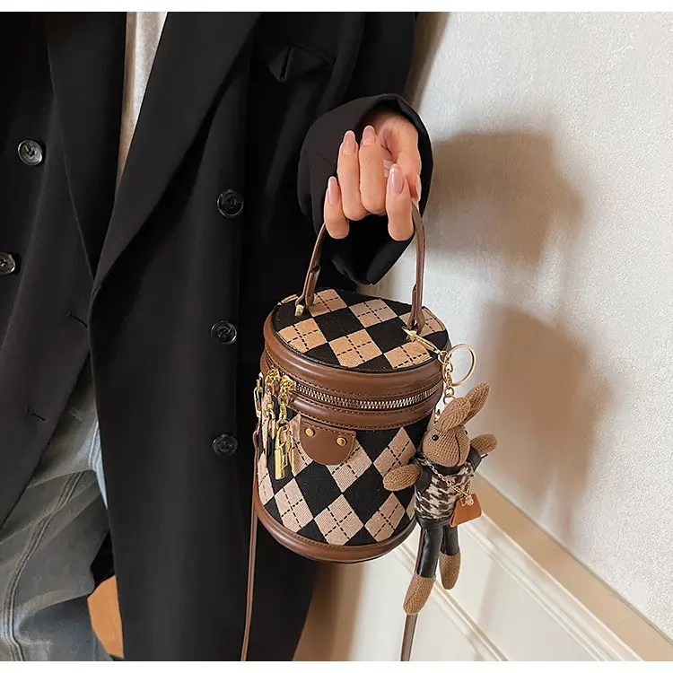 Trendy Women's 2-Piece Checkered Shoulder Bag Set — feature 18