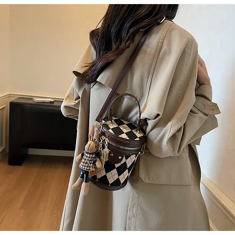 Trendy Women's 2-Piece Checkered Shoulder Bag Set — feature 19