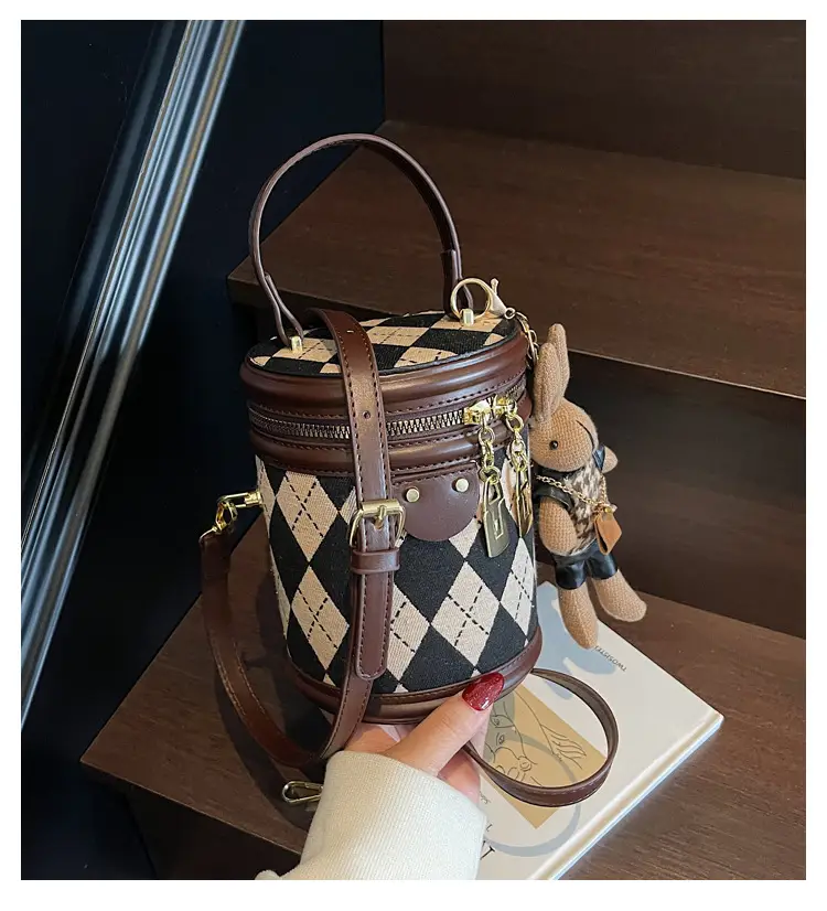 Trendy Women's 2-Piece Checkered Shoulder Bag Set — feature 3