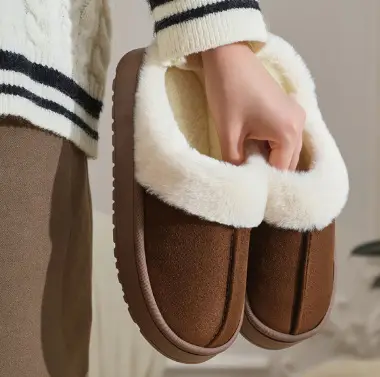 In-Stock Wholesale 2026 New Autumn and Winter Couple and Family Home Plush Closed-Toe Slippers with a Super Soft and Warm Feel
