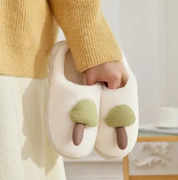 In-Stock Wholesale 2026 New Autumn and Winter Couple and Family Home Plush Closed-Toe Slippers with a Super Soft and Warm Feel