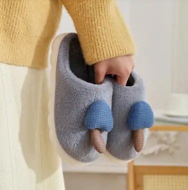 In-Stock Wholesale 2026 New Autumn and Winter Couple and Family Home Plush Closed-Toe Slippers with a Super Soft and Warm Feel