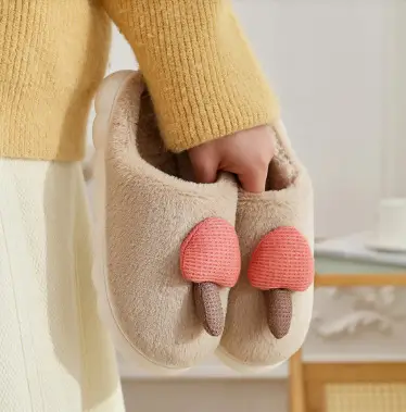In-Stock Wholesale 2026 New Autumn and Winter Couple and Family Home Plush Closed-Toe Slippers with a Super Soft and Warm Feel