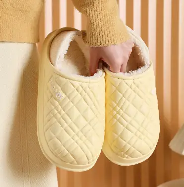 In-Stock Wholesale 2026 New Autumn and Winter Couple and Family Home Plush Closed-Toe Slippers with a Super Soft and Warm Feel