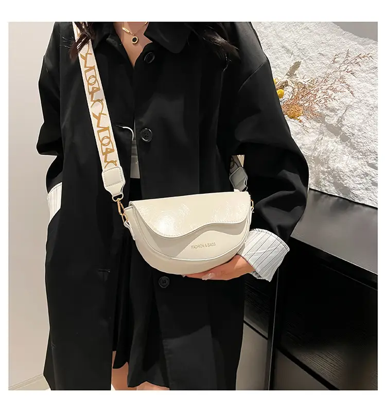 Korean Style Saddle Bag with Retro Strap 2024 — feature 10