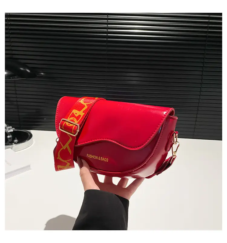 Korean Style Saddle Bag with Retro Strap 2024 — feature 24