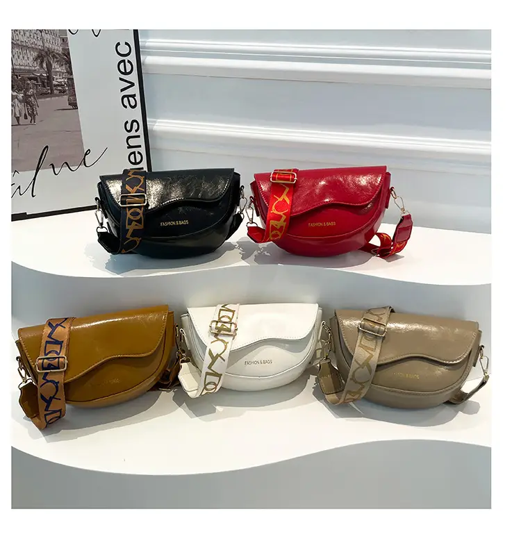 Korean Style Saddle Bag with Retro Strap 2024 — feature 29